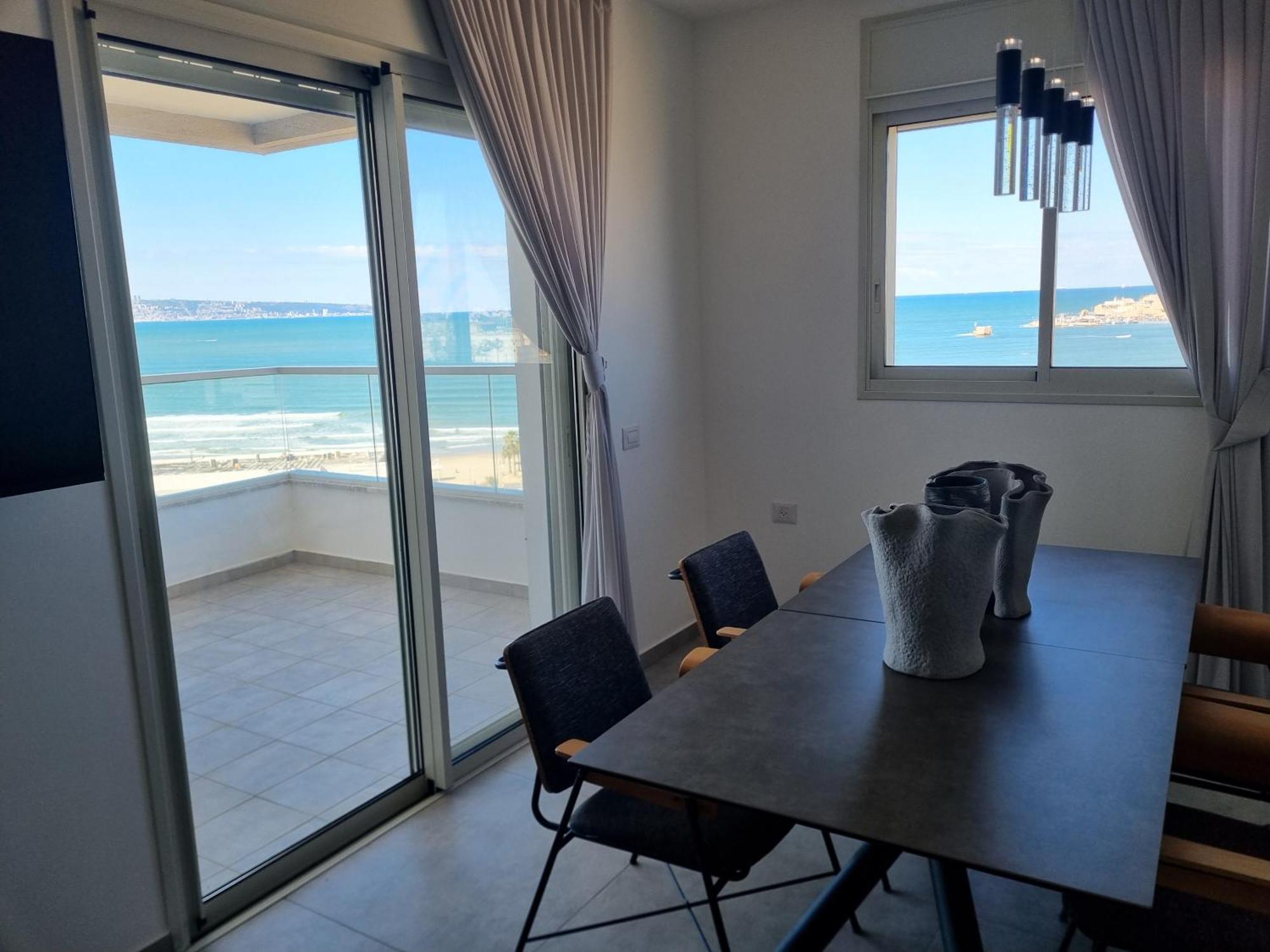 Apartment Beachfront Gallery Acre